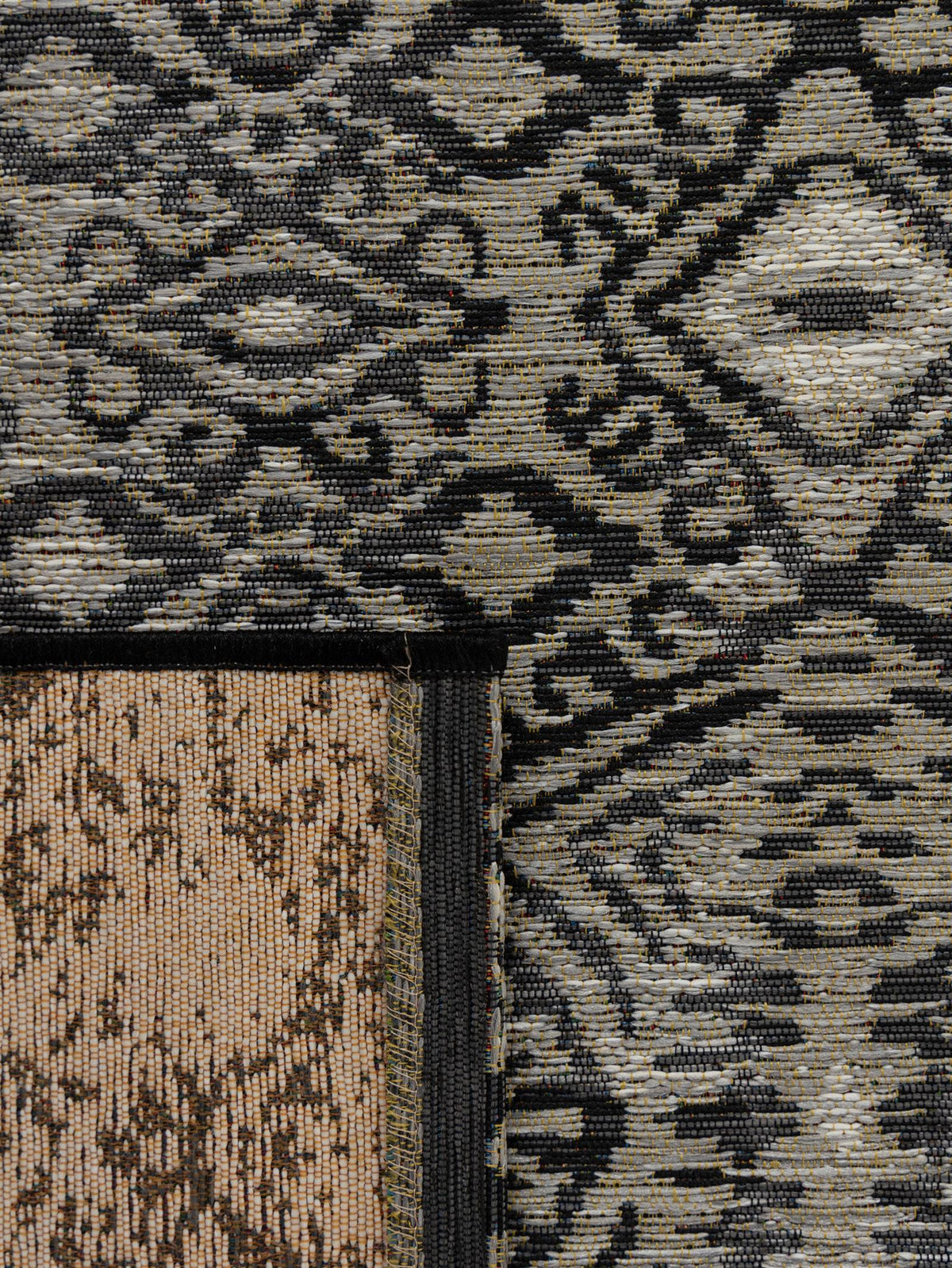 Maasi Rugs